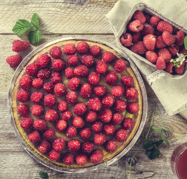 Torta com framboesas — Fotografia de Stock