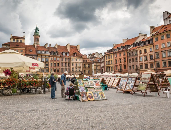 Straat in de oude stad van Warschau — Stockfoto