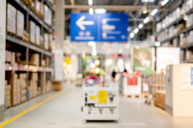 Ürünlerle dolu Bakkal Koridorunun Yumuşak Odaklı Görüntüsü Bulanık Fotoğraf