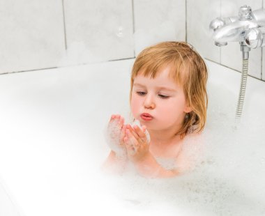 Şirin Bebek banyoları, banyo