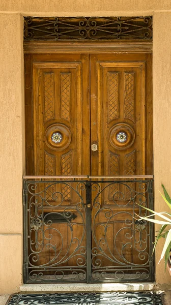 Traditionele buitendeur in Malta — Stockfoto