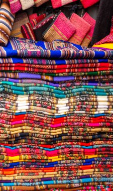 Latin Amerika Piyasasında Kullanılabilir Parlak Geleneksel Örgü Eşyalar