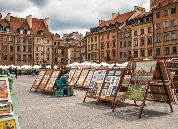 Straat in de oude stad van Warschau — Stockfoto