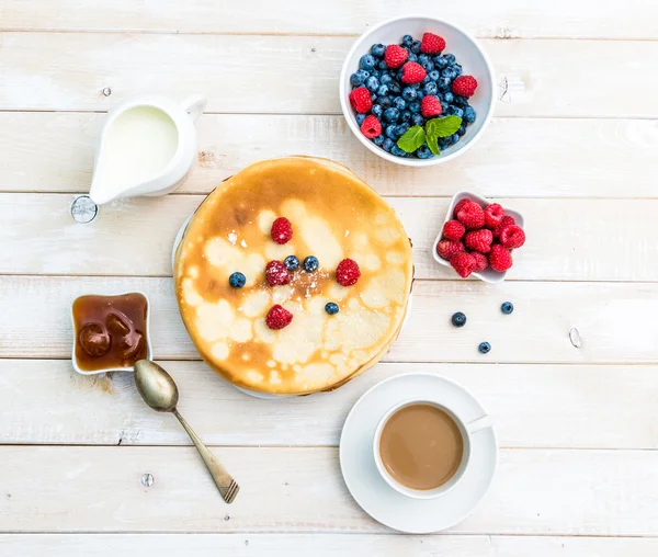 Frukost med pannkakor — Stockfoto