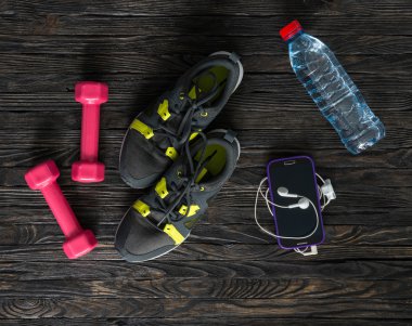 Spor fitness öğeleri arka plan üzerinde