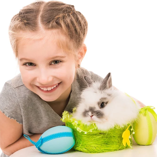 고립 된 토끼와 어린 소녀 — 스톡 사진