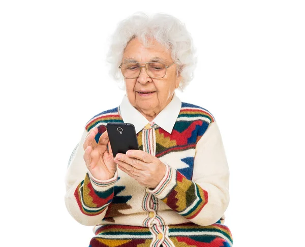 Mujer mayor usando smartphone — Foto de Stock