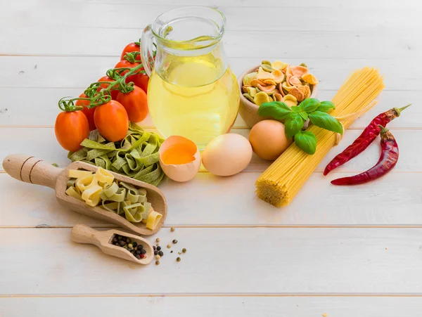 Pasta and spices — Stock Photo, Image