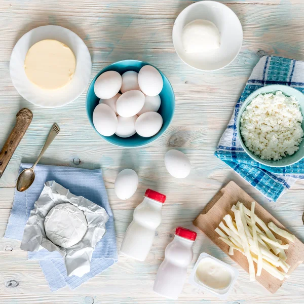 Reihe von Milchprodukten von oben — Stockfoto