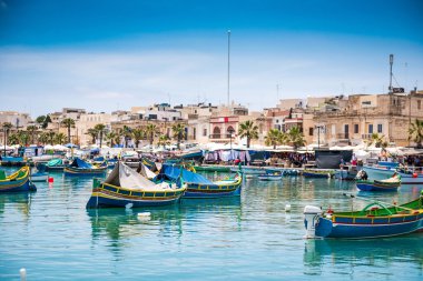 Marsaxlokk Harbor tekneler
