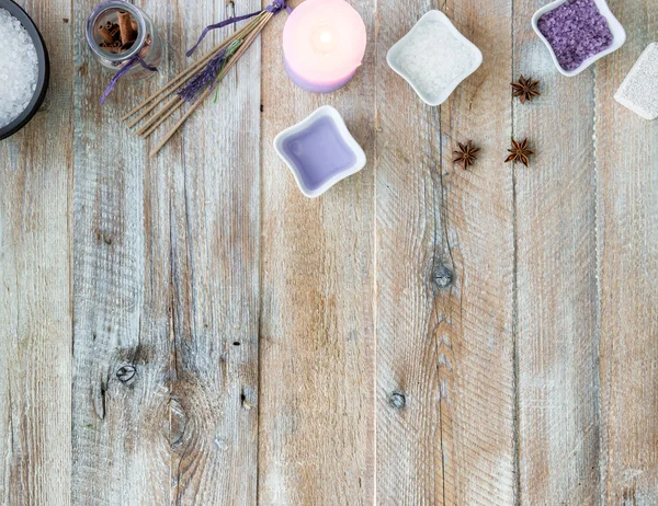 Samenstelling van de spa behandeling op de houten tafel — Stockfoto