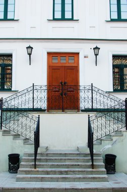 ön kapı ile mermer merdiven