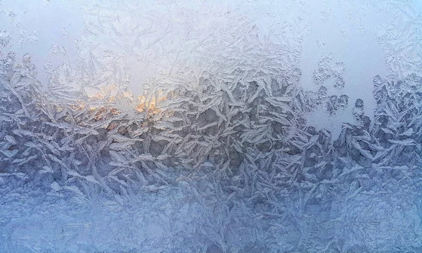 Schöne Eismuster Auf Dem Winterfenster Natürliche Nahaufnahme Hintergrund Oder Textur — Stockfoto