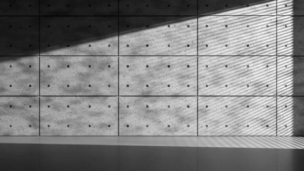 Betonwand in leerem Dachboden mit Sonnenlicht geht durch Jalousie Stockbild