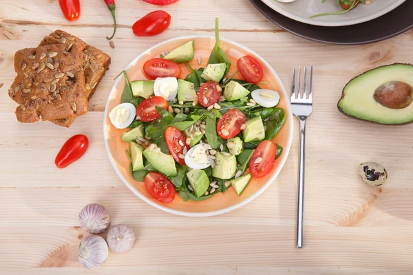 Fresh salad — Stock Photo, Image