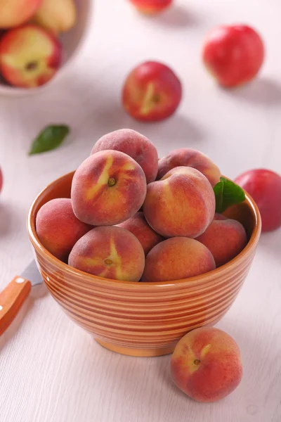 Fresh peaches — Stock Photo, Image