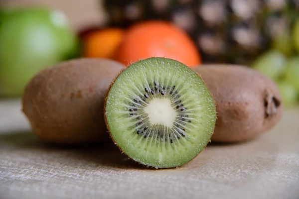 Kiwi-vruchten — Stockfoto