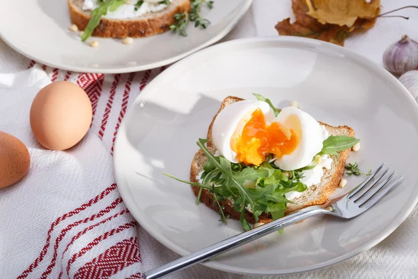 Sanduíche com ovos — Fotografia de Stock