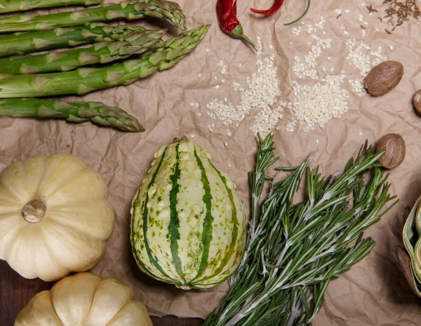 Vegetables and spices — Stock Photo, Image