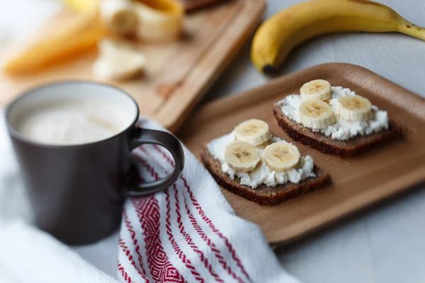 Kanapka z bananem — Zdjęcie stockowe