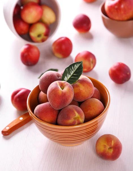 Fresh peaches — Stock Photo, Image