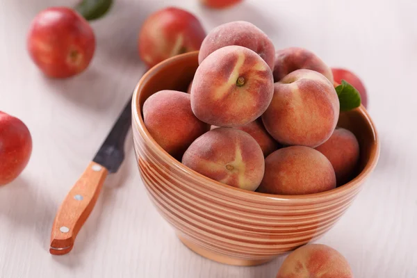 Fresh peaches — Stock Photo, Image