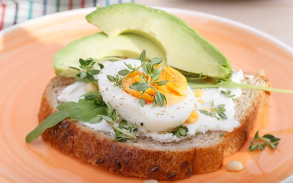 Sandwich with eggs — Stock Photo, Image