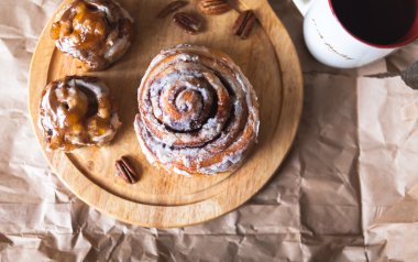 Cinnabon kahve ile