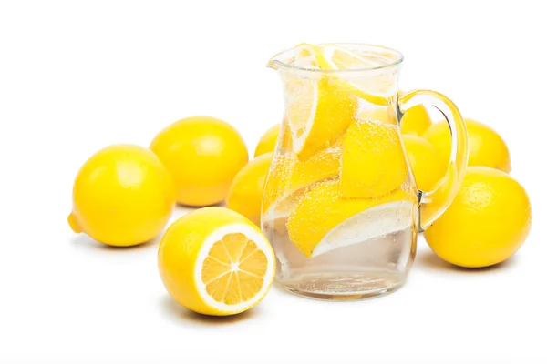 Acqua dolce di limoni — Foto Stock