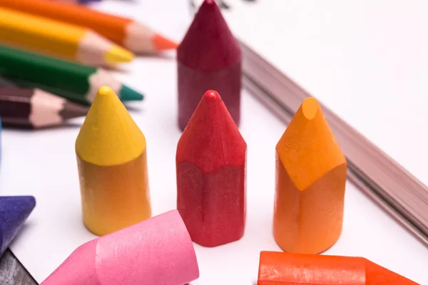 Színes ceruzák és a ceruza — Stock Fotó