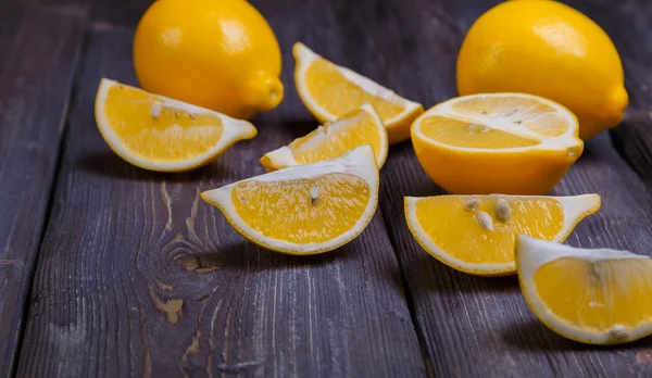 Χαμηλό βασικό λεμόνια — Φωτογραφία Αρχείου