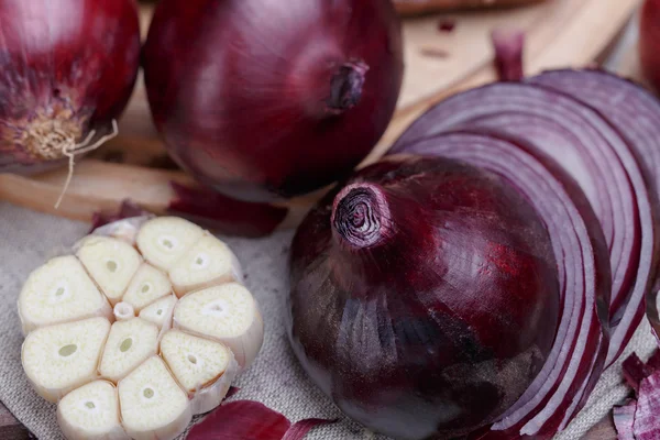 Cebolla, pan y ajo — Foto de Stock