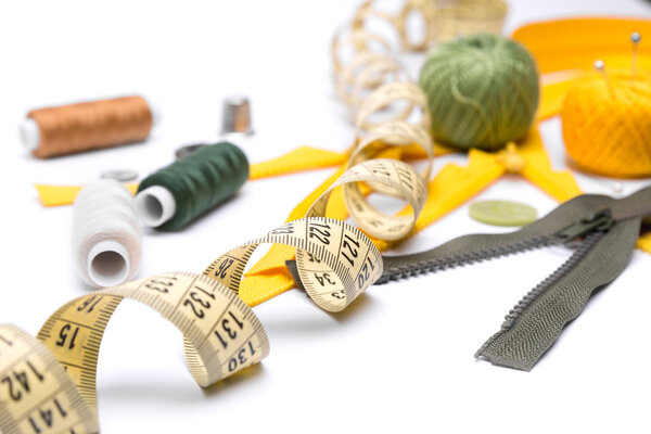 Швейные принадлежности
