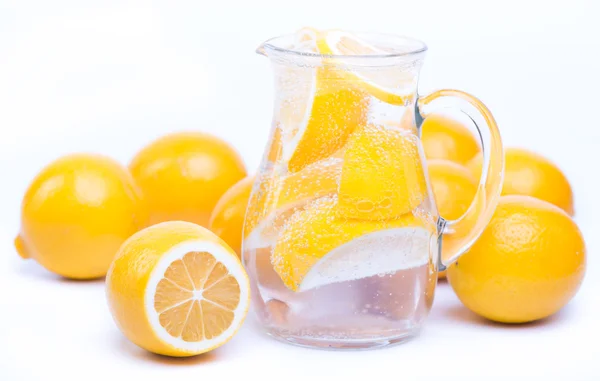 Acqua dolce di limoni — Foto Stock
