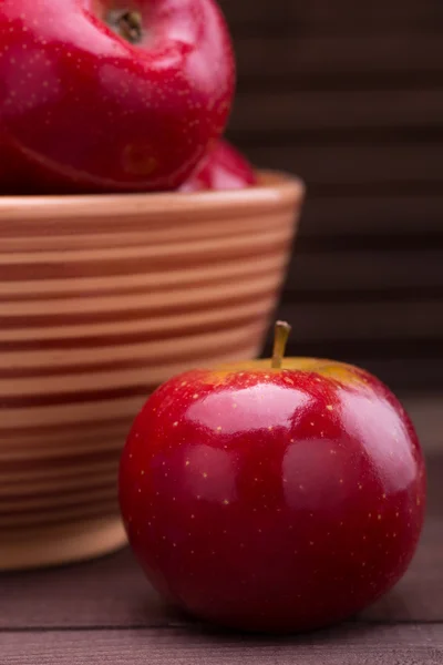 Rote reife Äpfel — Stockfoto