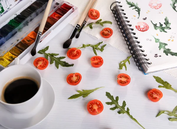Cherry tomatoes ans arugula — Stock Photo, Image
