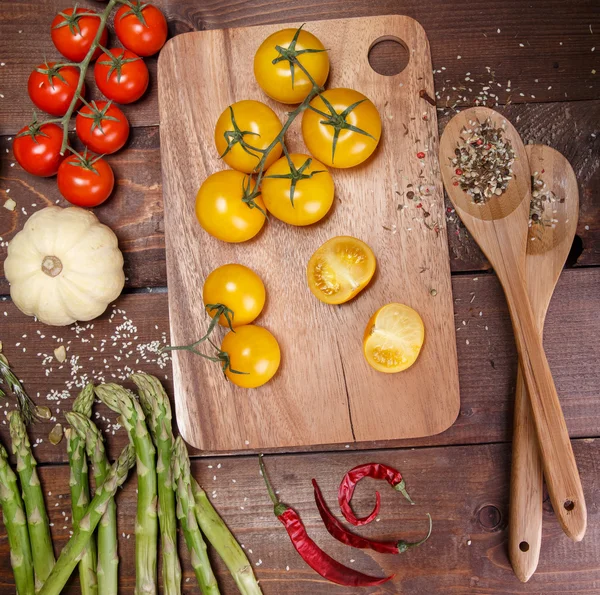 Produtos hortícolas e especiarias — Fotografia de Stock