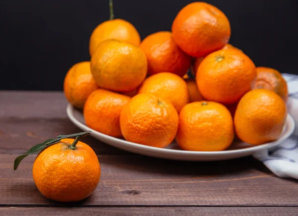 Brunch of tangerines — Stock Photo, Image