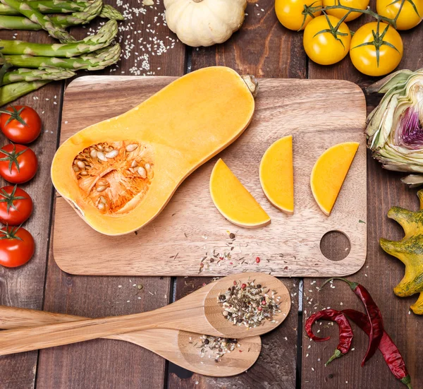 Vegetables and spices — Stock Photo, Image