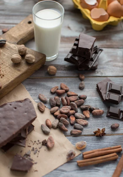 Ingredientes para o bolo de chocolate — Fotografia de Stock