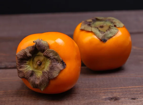 Zwei Persimmons — Stockfoto