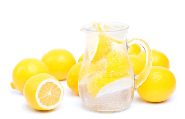 Acqua dolce di limoni — Foto Stock