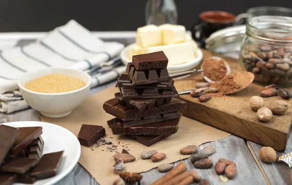 Ingredientes para o bolo de chocolate — Fotografia de Stock