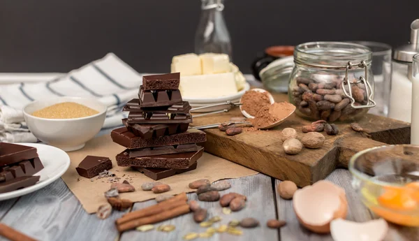 Ingredienti per la torta di cacao — Foto Stock