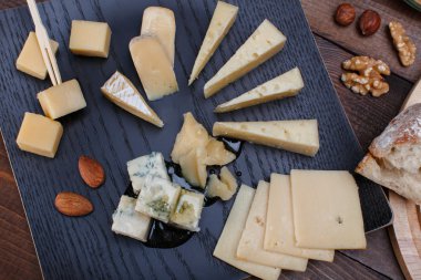 farklı inek peyniri