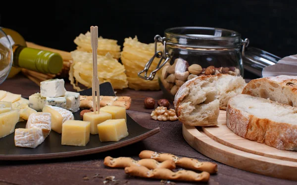 Annan ost och bröd — Stockfoto