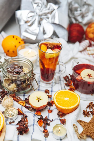 Bebidas calientes - té de frutas Fotos de stock