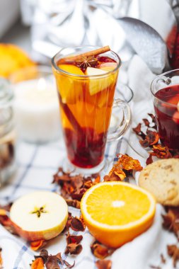 sıcak içecekler - meyve çay