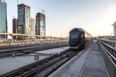 Dubai'de yeni modern tramvay