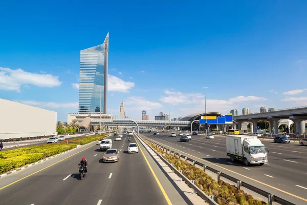 Autopista moderna en Dubai — Foto de Stock